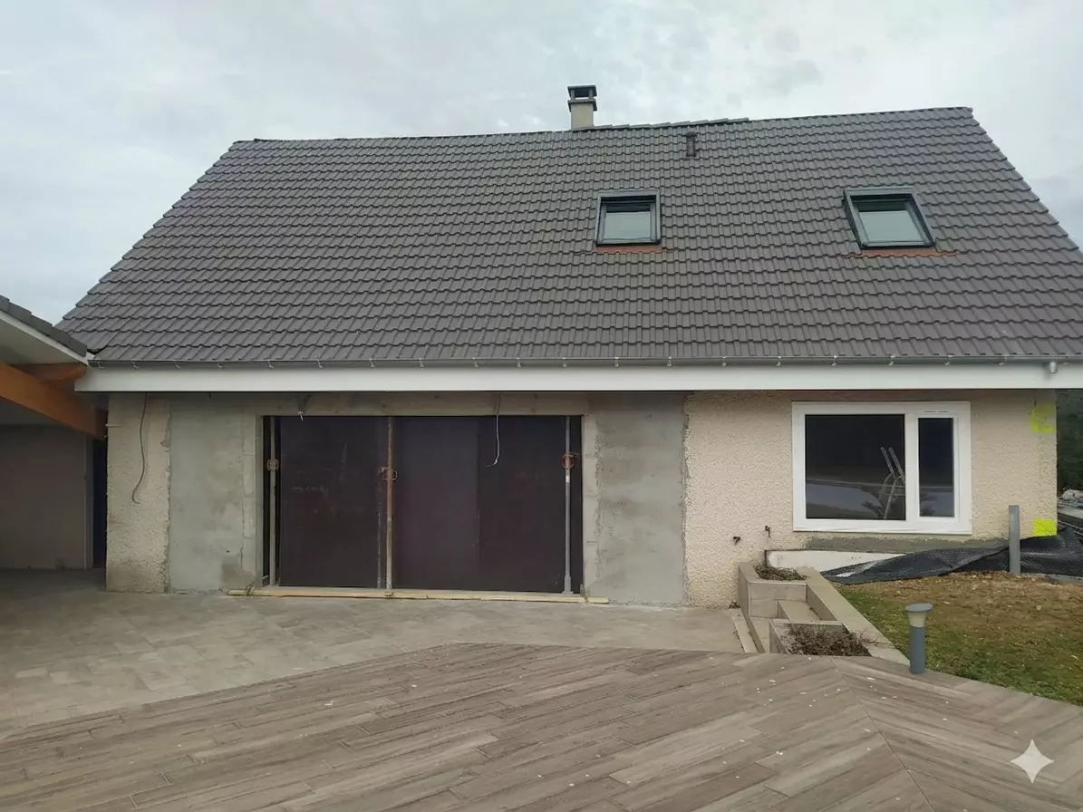 Isolation par l'extérieur d'une toiture à Meyzieu