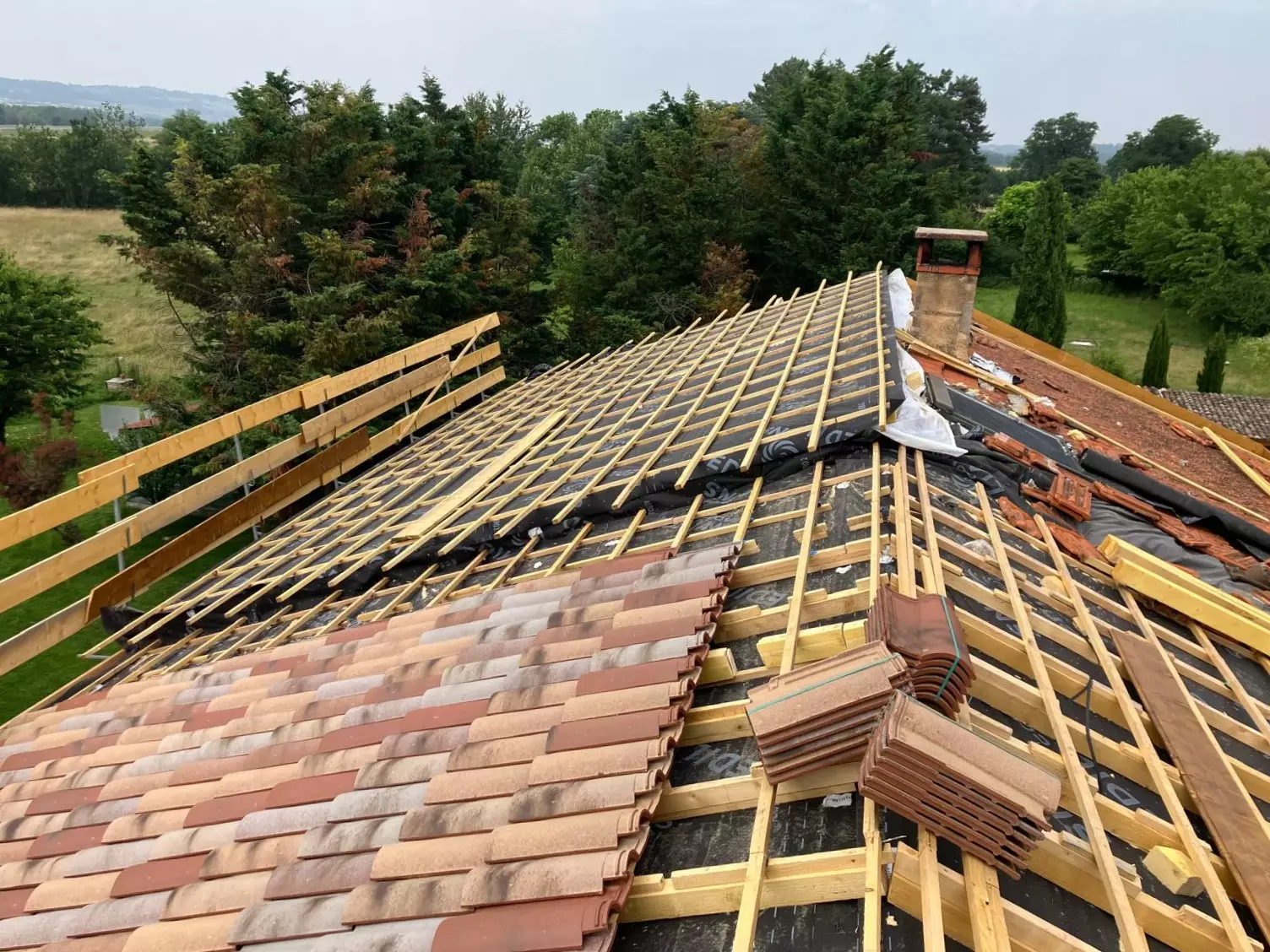 Rénovation et isolation de toiture à Quincieux (2)