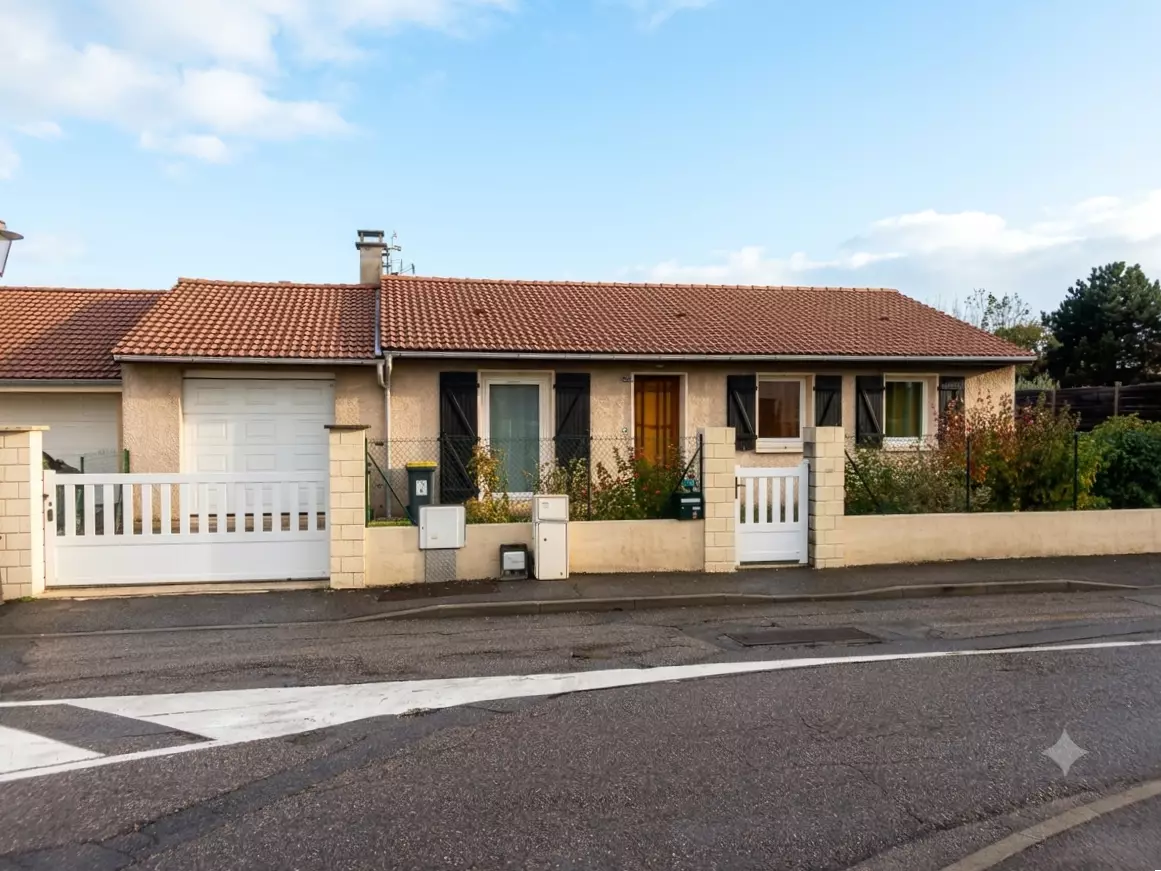 Maison individuelle de plain-pied à Genas avant travaux de surélévation