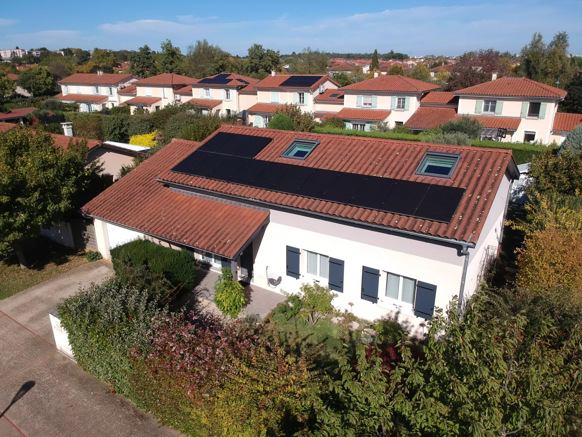 Réhausse d'une maison à Mions vue du ciel