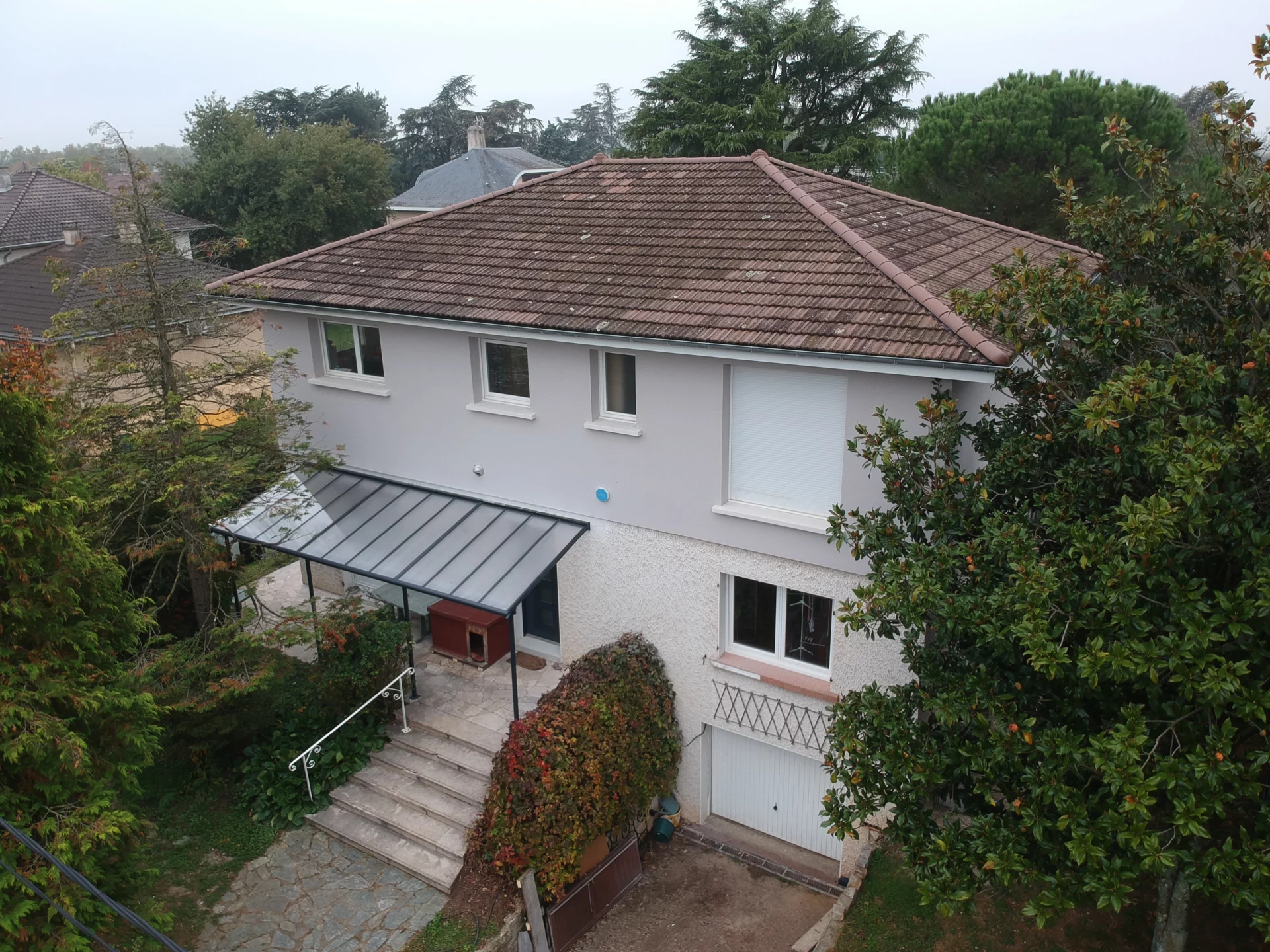 Agrandissement de maison grâce à la surélévation complète à Chassieu