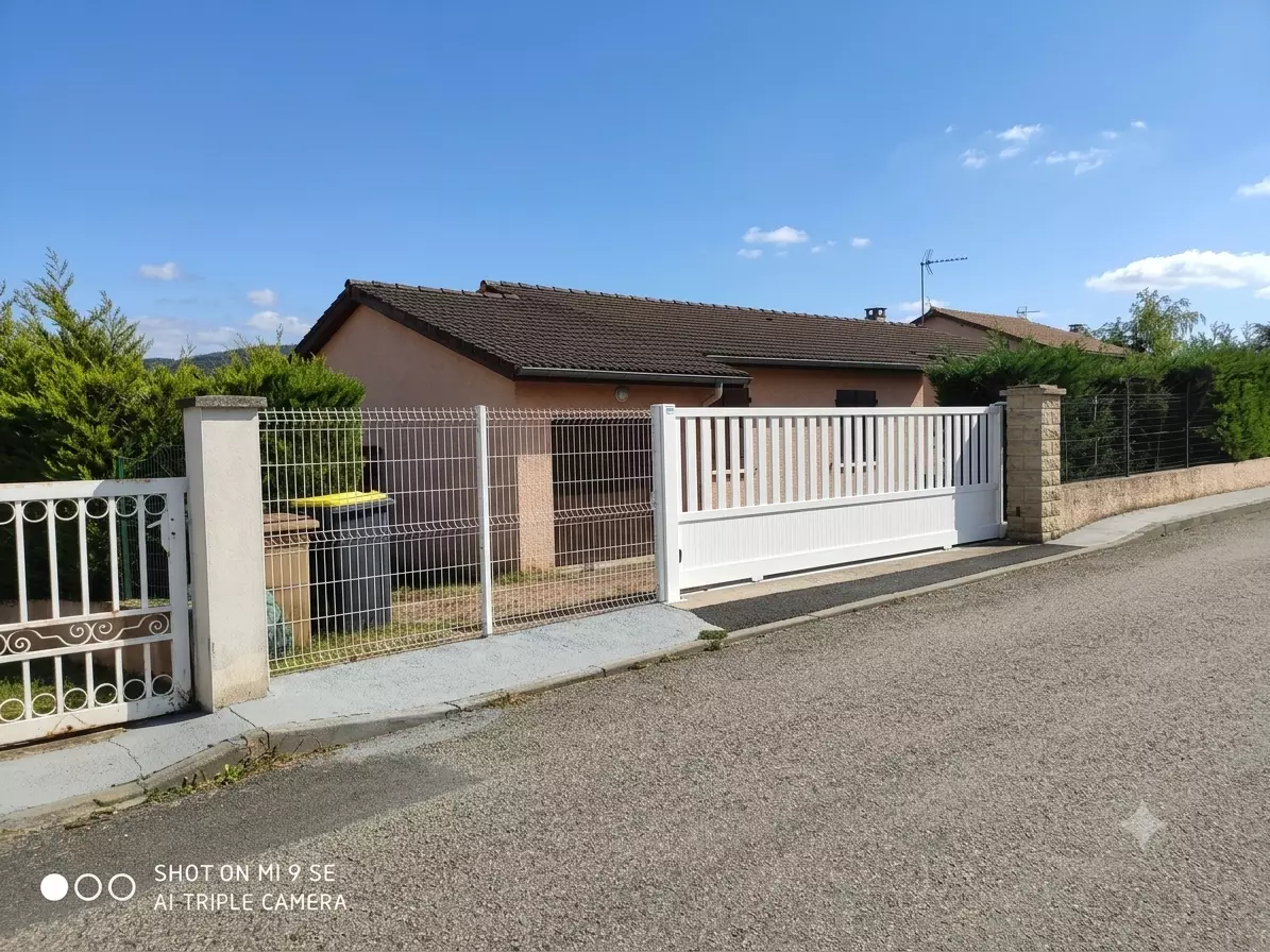 Maison-de-plain-pied-a-Lissieu-avant-travaux